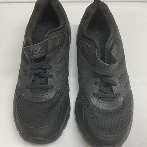 NWOT Boys Fila Tennis Shoes-Size 6.5